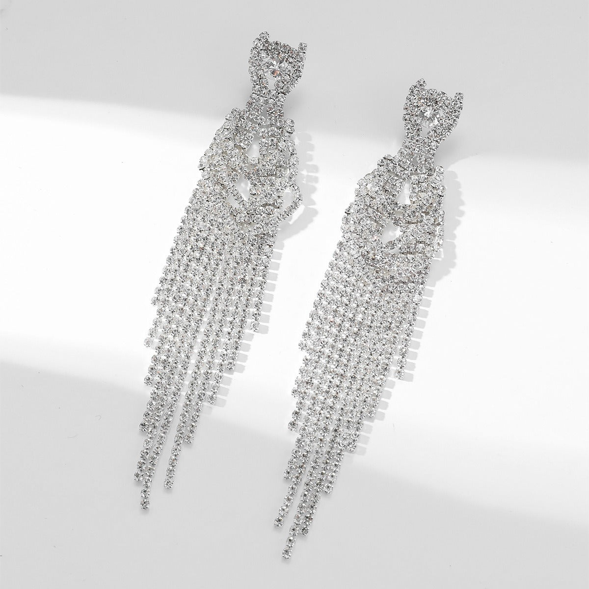 Luxurious full diamond long tassel earrings for women, high-end and elegant bridal earrings