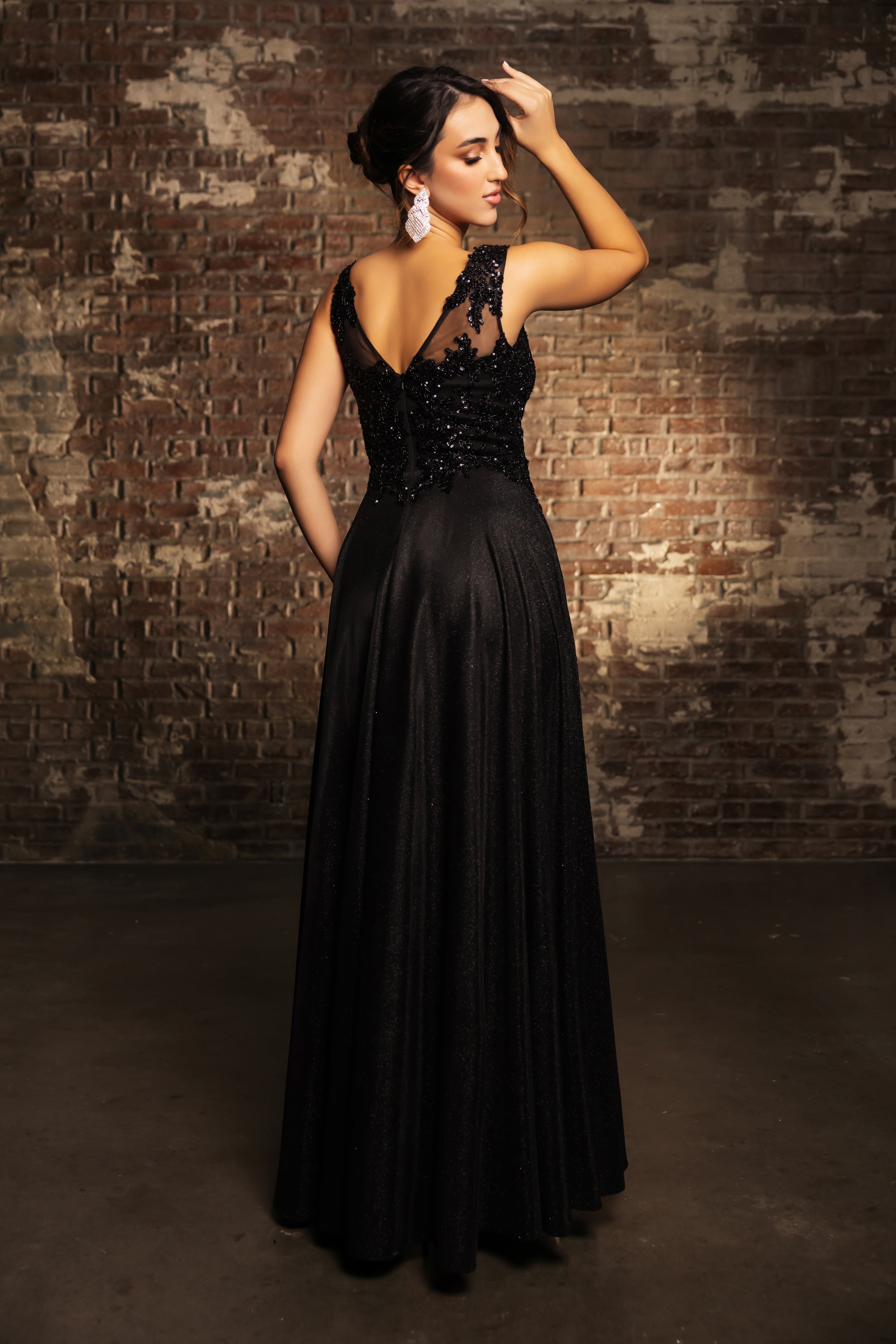 Evening Dress Plunging V-Neck High Slit