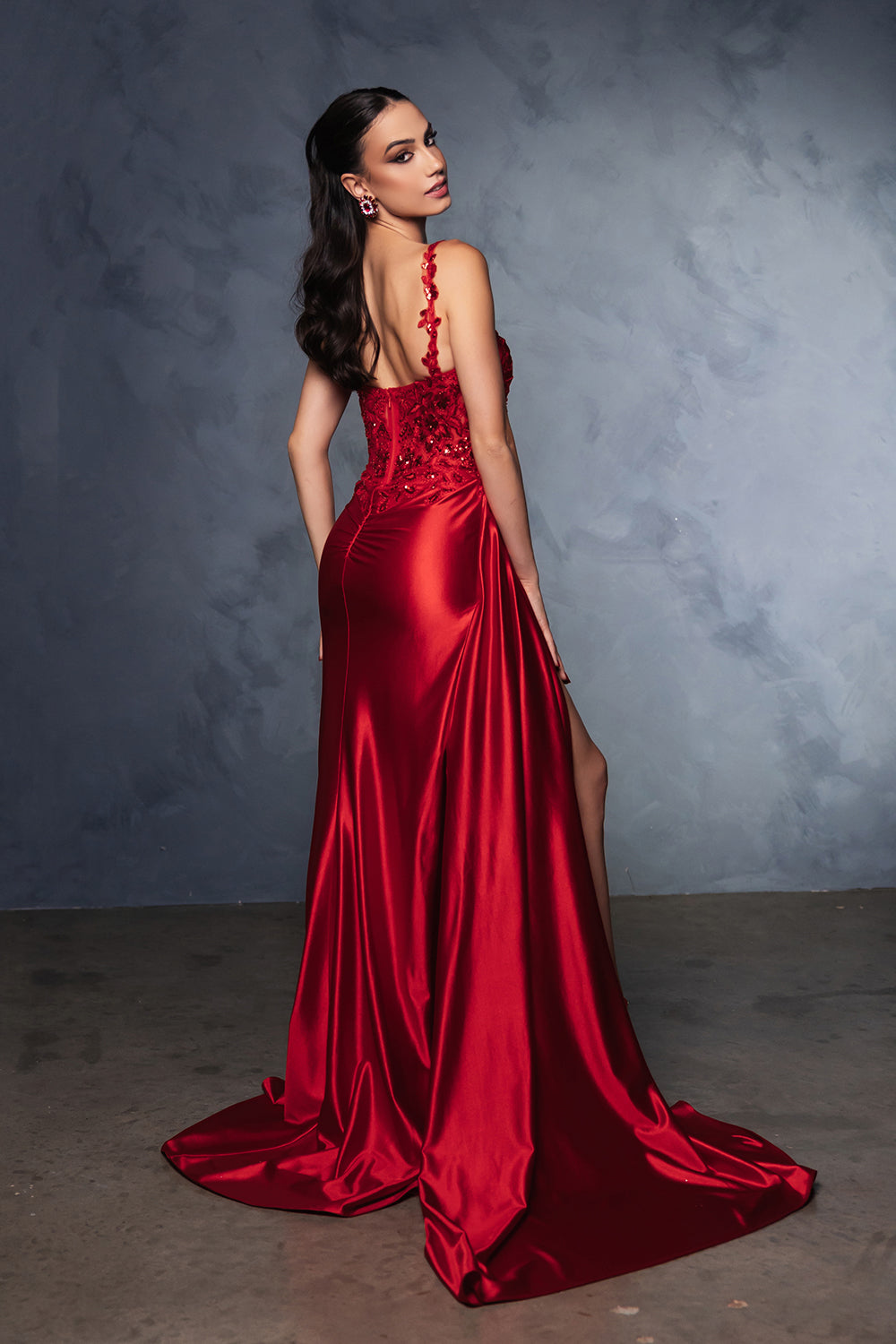 Square Neck Sleeveless Formal Gown with train