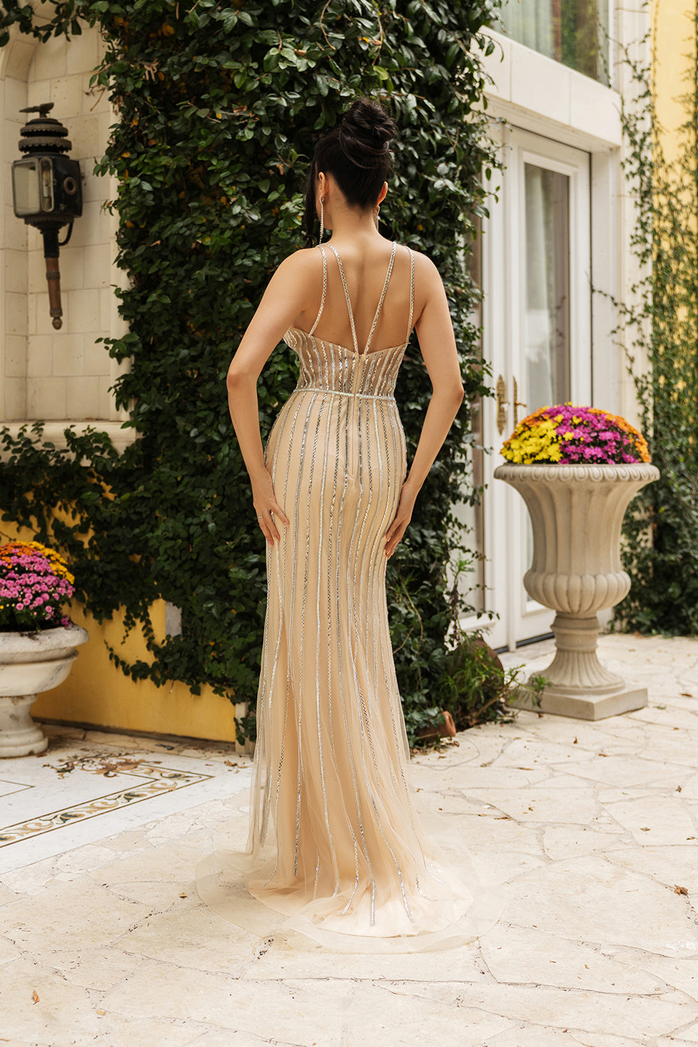 Fully Lines Sweetheart Sheath Gown
