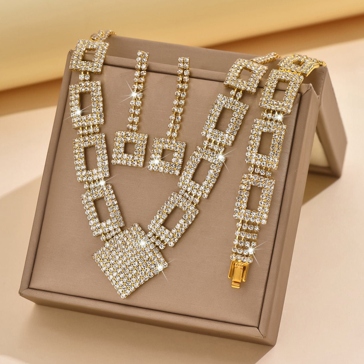 Dazzling 3-Piece Jewelry Set