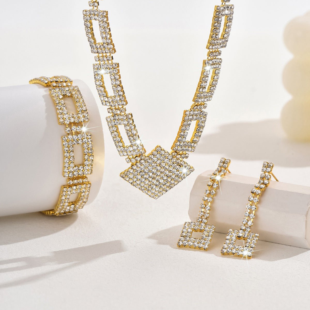 Dazzling 3-Piece Jewelry Set